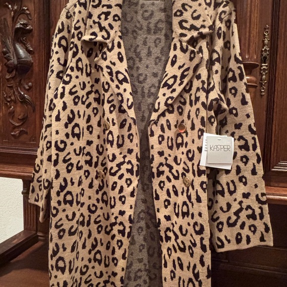 NWT” WOW!!!- KASPER ANIMAL PRINT SWEATER COAT- BRAND NEE!! - Picture 8 of 13